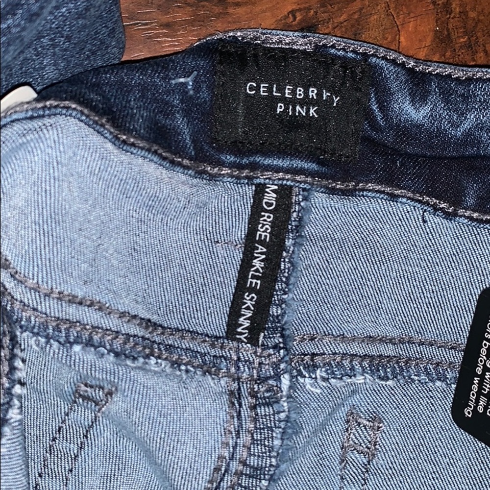 New Celebrity Pink Jeans ๐ ๐๐คณ๐ป - Picture 7 of 8